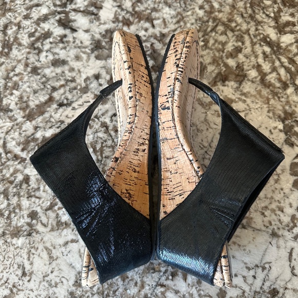 Donal J Pliner Wedge Sandals - Picture 4 of 9